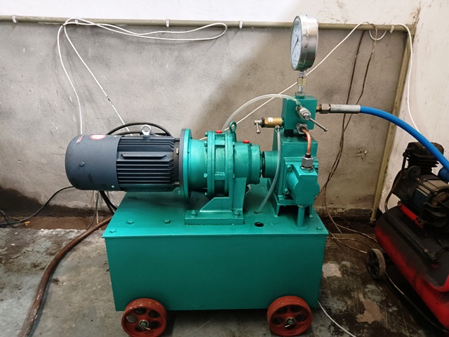 2DSY160MPa高压电动试压泵图片2